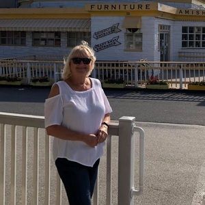 Meet your Posher, Connie